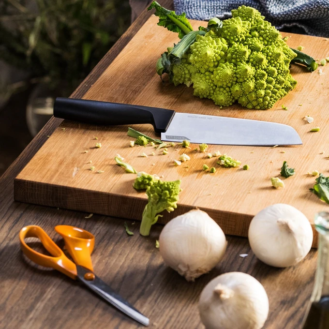 FISKARS Nóż typ Santoku 16 cm FIS 1051761