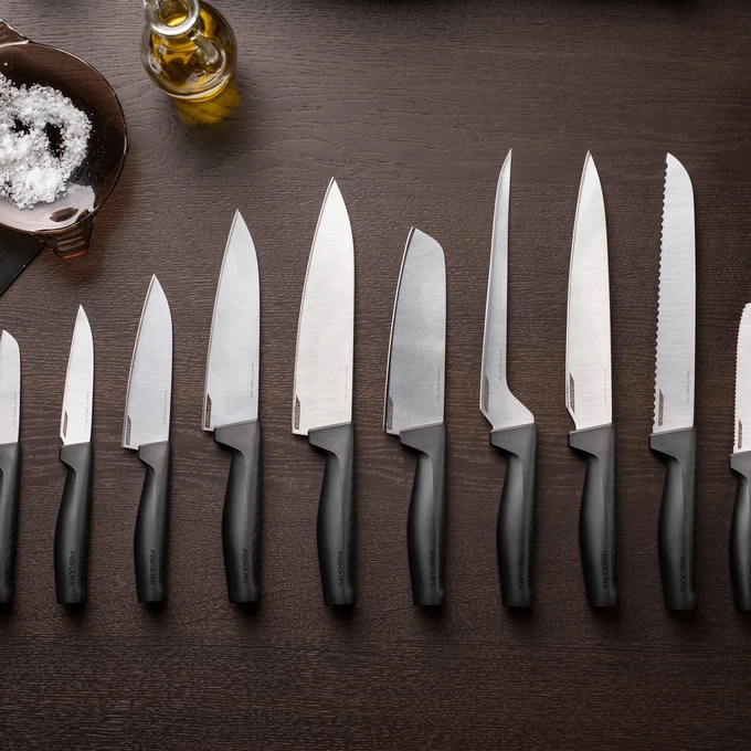 FISKARS Nóż typ Santoku 16 cm FIS 1051761