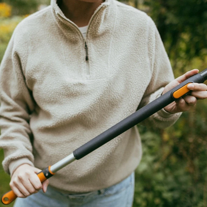 Trzonek teleskopowy OneClick L FIS 1080672 FISKARS