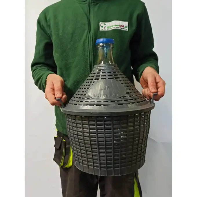 Balon na wino w koszu plastikowym 10L